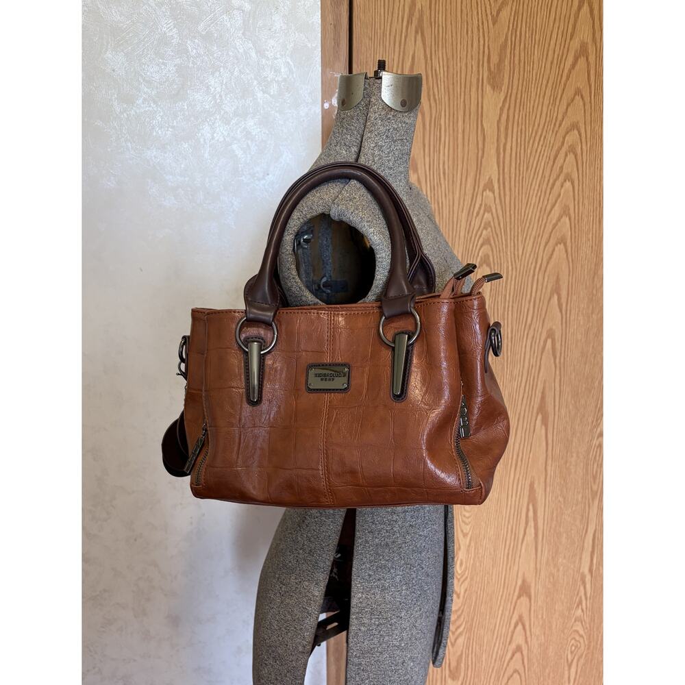 Xidibaoluo Textured Faux Leather Multi-compartment Shoulder Bag